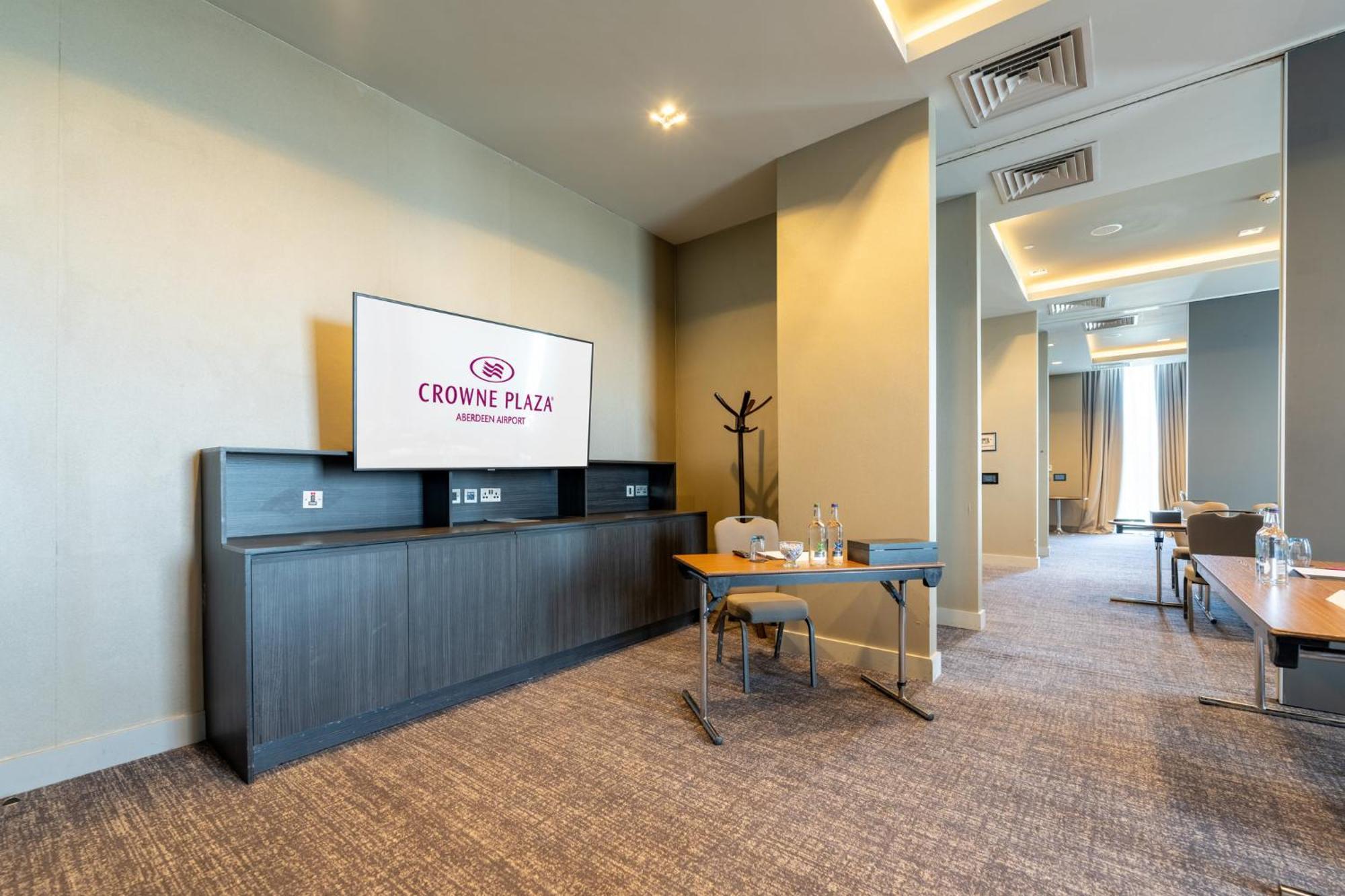 Crowne Plaza Aberdeen Airport By Ihg Dyce Exterior foto